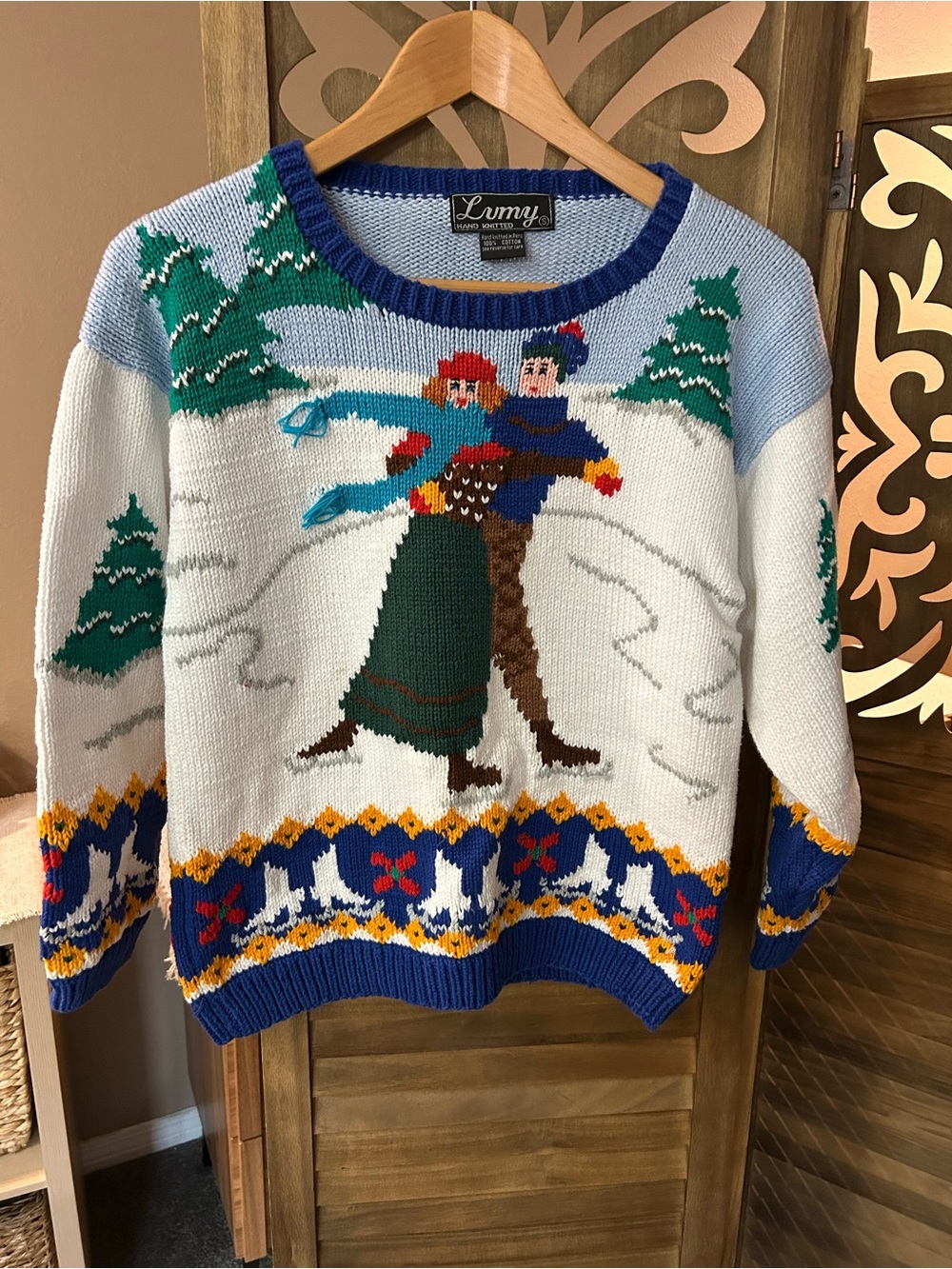 Vintage Lumy Hand Knit Ice Skater/Christmas/Winter Sweater Size Small